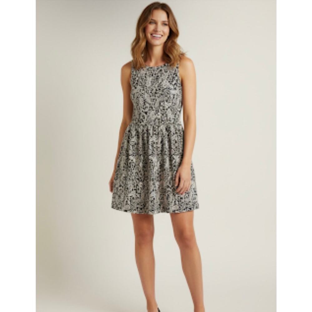 Miami Dress Small Lace Black White Jacquard Fit and Flare